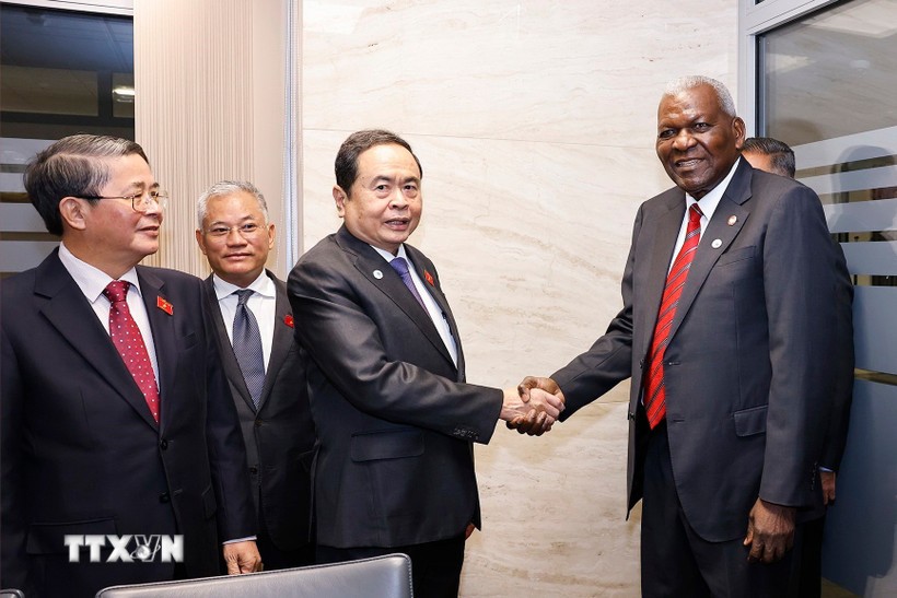 Chủ tịch Quốc hội Trần Thanh Mẫn gặp lãnh đạo Quốc hội các nước