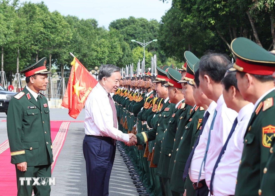 Tổng Bí thư Tô Lâm: Xây dựng Quân đoàn 12 'tinh, gọn, mạnh'