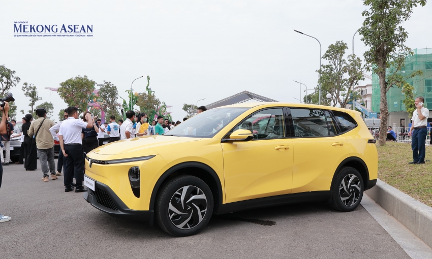 VinFast triển khai cho thuê xe điện dịch vụ tại Indonesia và Philippines