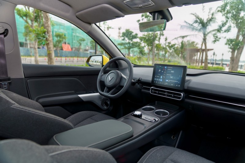 VinFast chính thức bàn giao xe Limo Green sau 7 tháng ra mắt