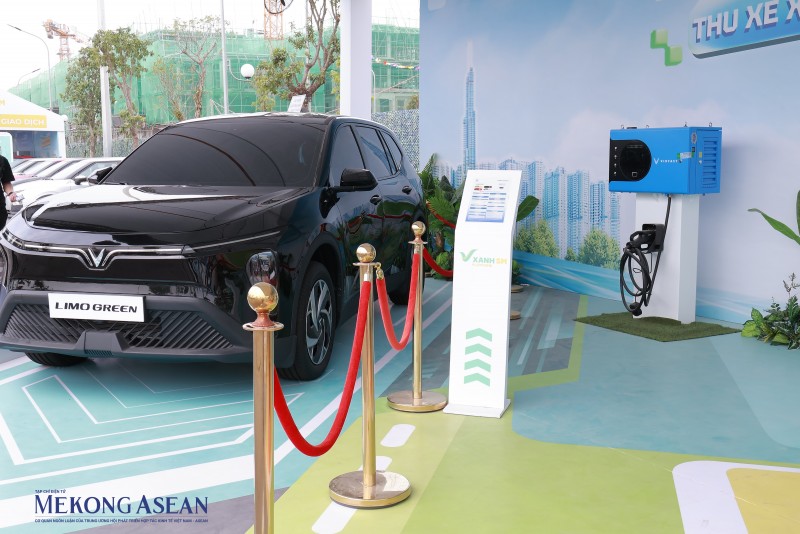 VinFast chính thức bàn giao xe Limo Green sau 7 tháng ra mắt