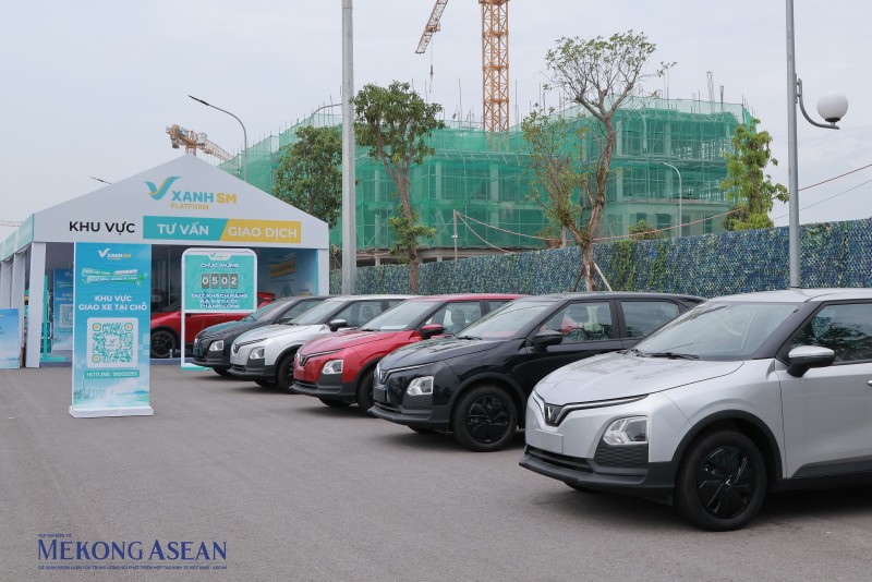 VinFast chính thức bàn giao xe Limo Green sau 7 tháng ra mắt