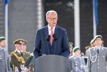 Đức đình chỉ xuất khẩu vũ khí sang Israel