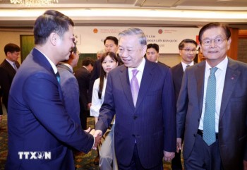 Tổng Bí thư: Việt Nam luôn ủng hộ và đồng hành cùng các doanh nghiệp Hàn Quốc