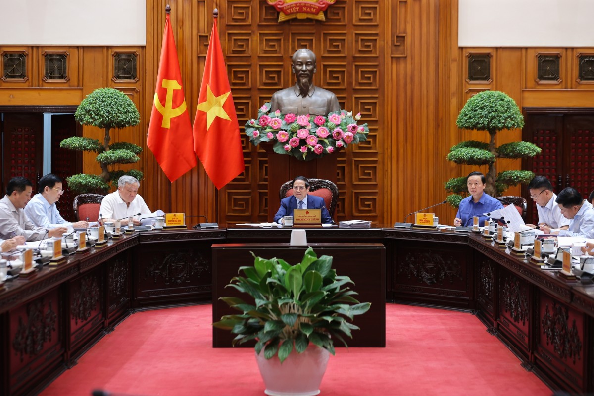 Thủ tướng Phạm Minh Chính chủ trì cuộc họp của Thường trực Chính phủ về công tác chuẩn bị tổ chức lễ khánh thành, khởi công các dự án, công trình chào mừng kỷ niệm 80 năm Quốc khánh. Ảnh: VGP.