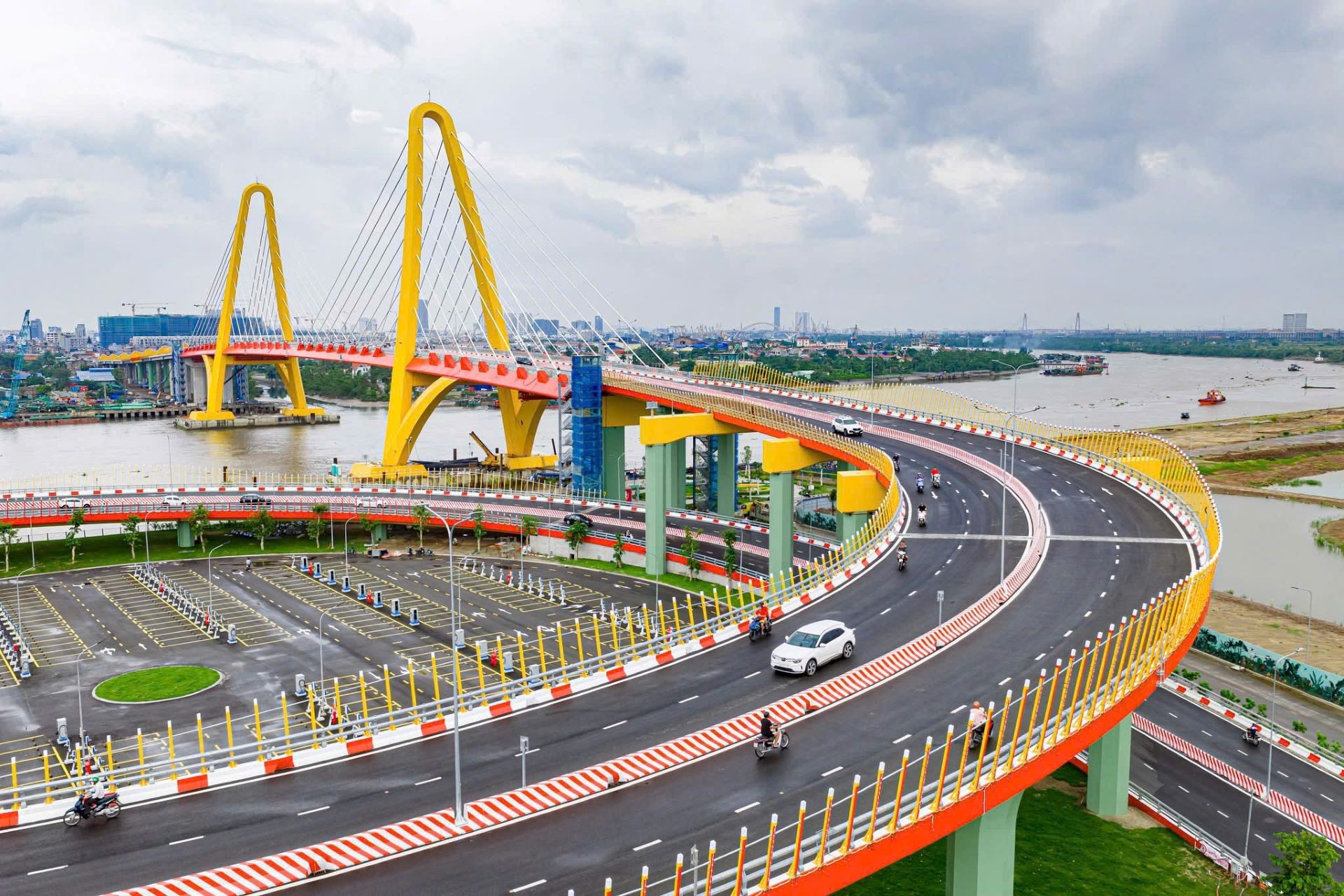 32 năm phát triển, Vingroup bước vào kỷ nguyên mới với 5 trụ cột