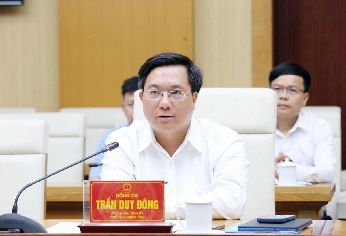 Chủ tịch UBND tỉnh Phú Thọ Trần Duy Đông phát biểu tại buổi làm việc. Ảnh: Amata.