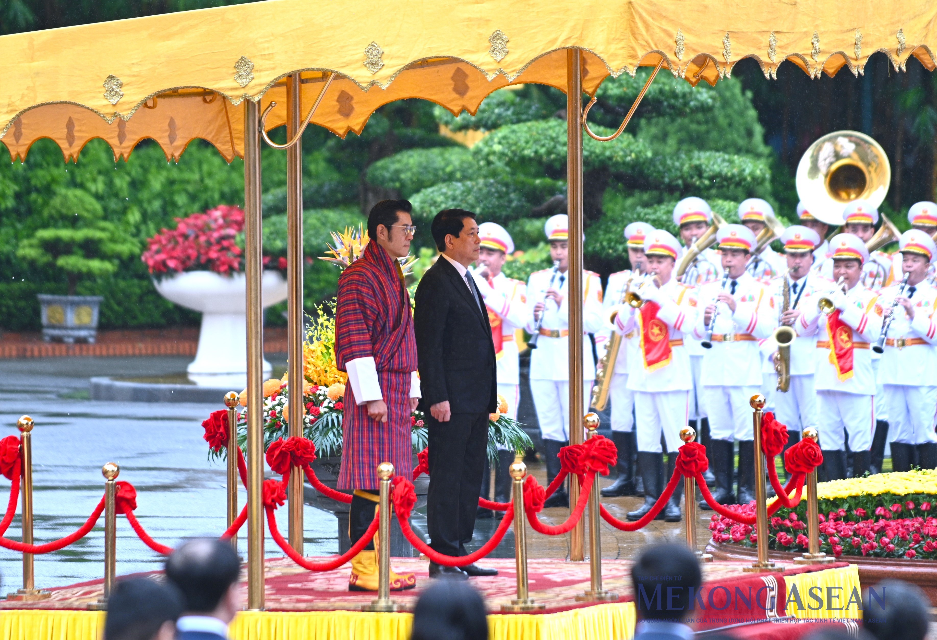 Chủ tịch nước Lương Cường chủ trì lễ đón và hội đàm với Quốc vương Bhutan