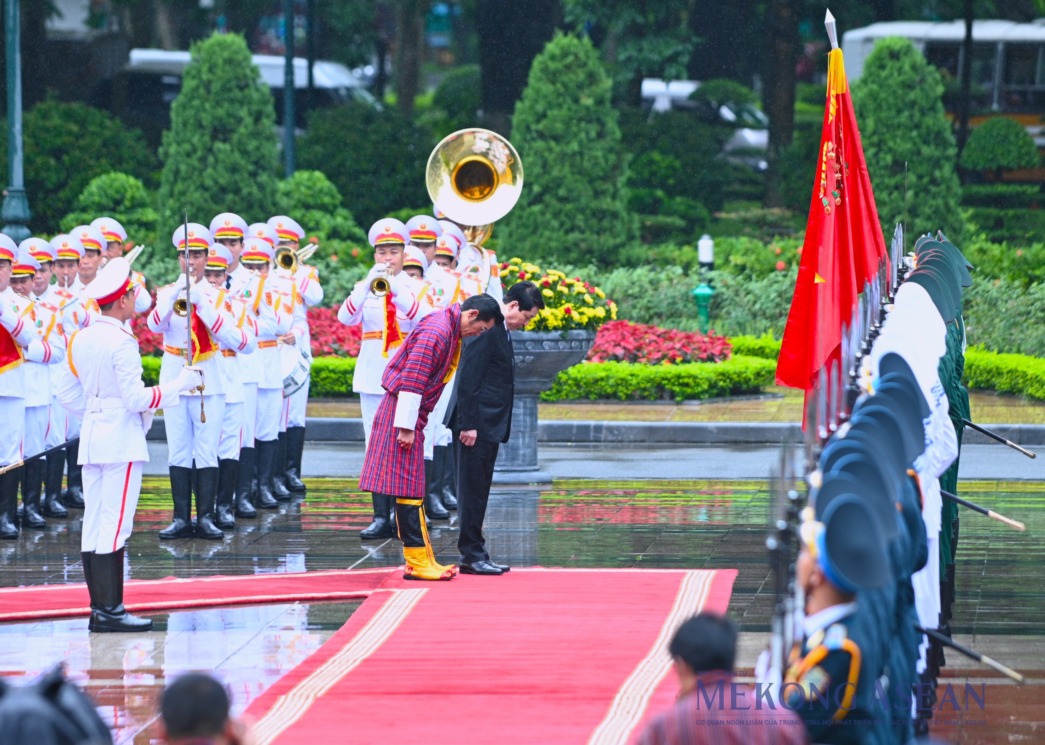 Chủ tịch nước Lương Cường chủ trì lễ đón và hội đàm với Quốc vương Bhutan