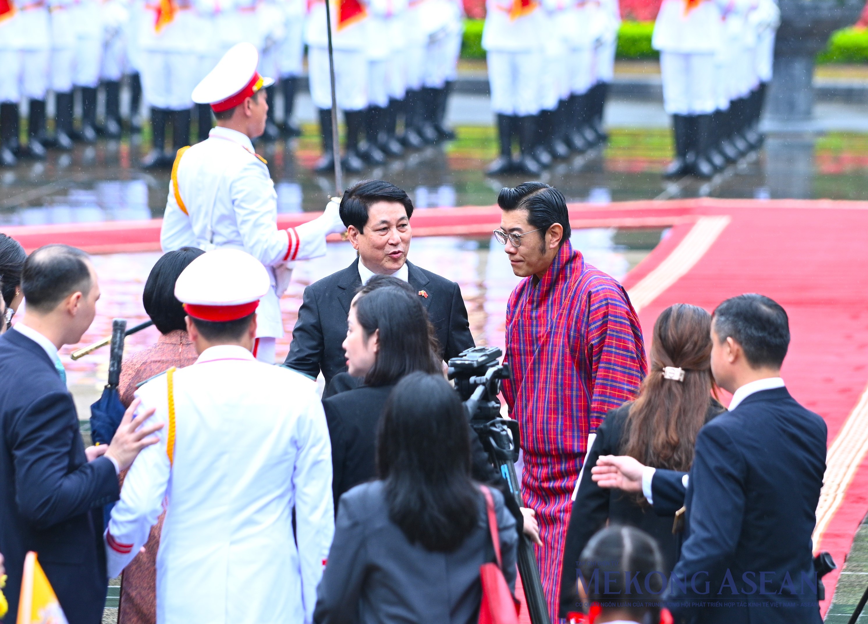 Chủ tịch nước Lương Cường chủ trì lễ đón và hội đàm với Quốc vương Bhutan