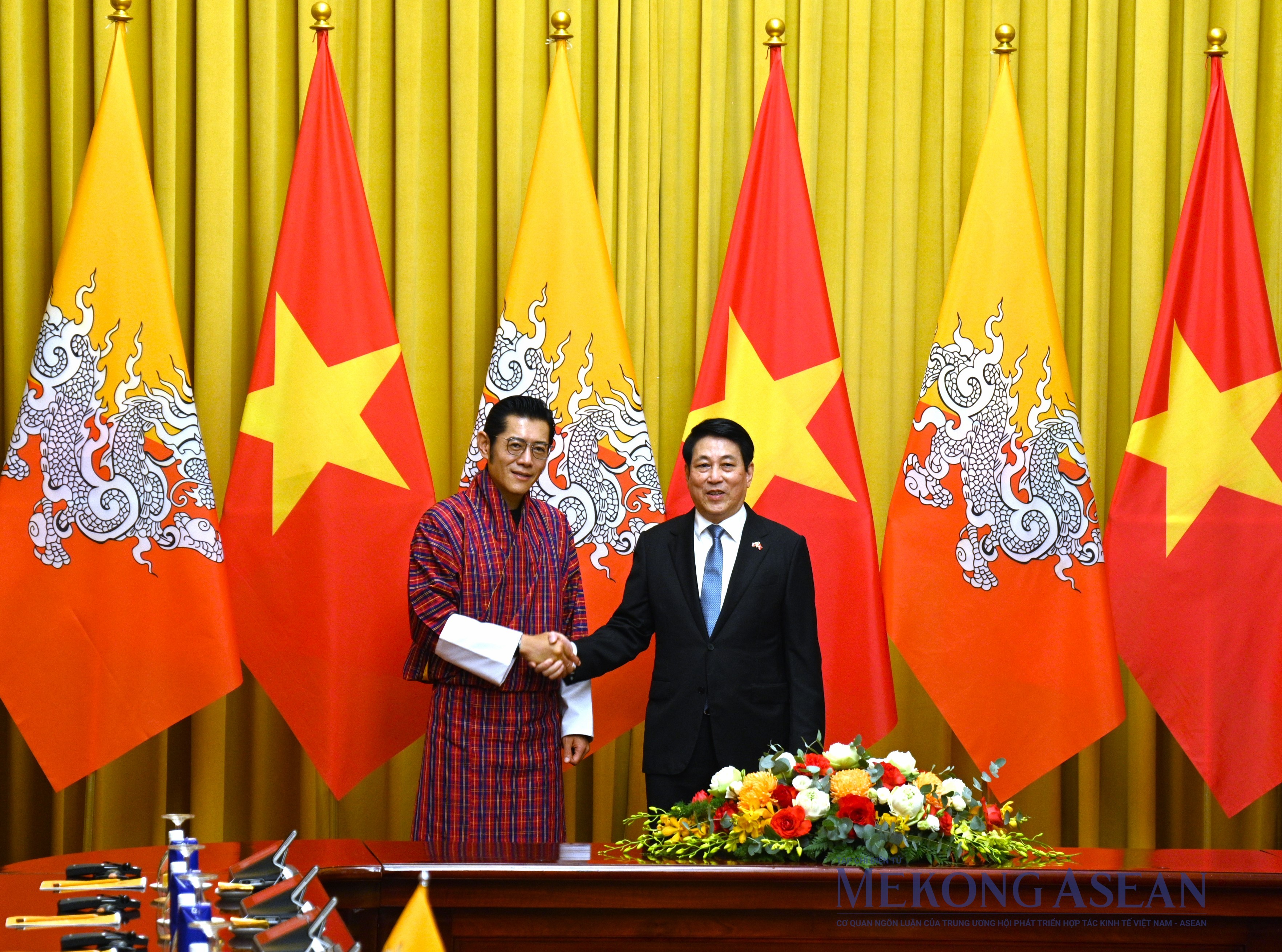 Chủ tịch nước Lương Cường chủ trì lễ đón và hội đàm với Quốc vương Bhutan