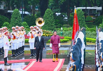 Chủ tịch nước Lương Cường chủ trì lễ đón và hội đàm với Quốc vương Bhutan