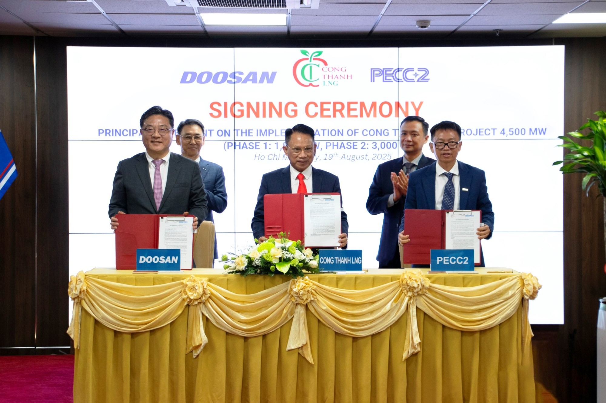 PECC2 ký kết Thỏa thuận nguyên tắc dự án Nhà máy điện LNG Công Thanh 4.500 MW