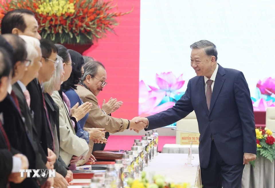 Tổng Bí thư Tô Lâm tại buổi gặp mặt các đại biểu văn nghệ sĩ ngày 30/12/2024