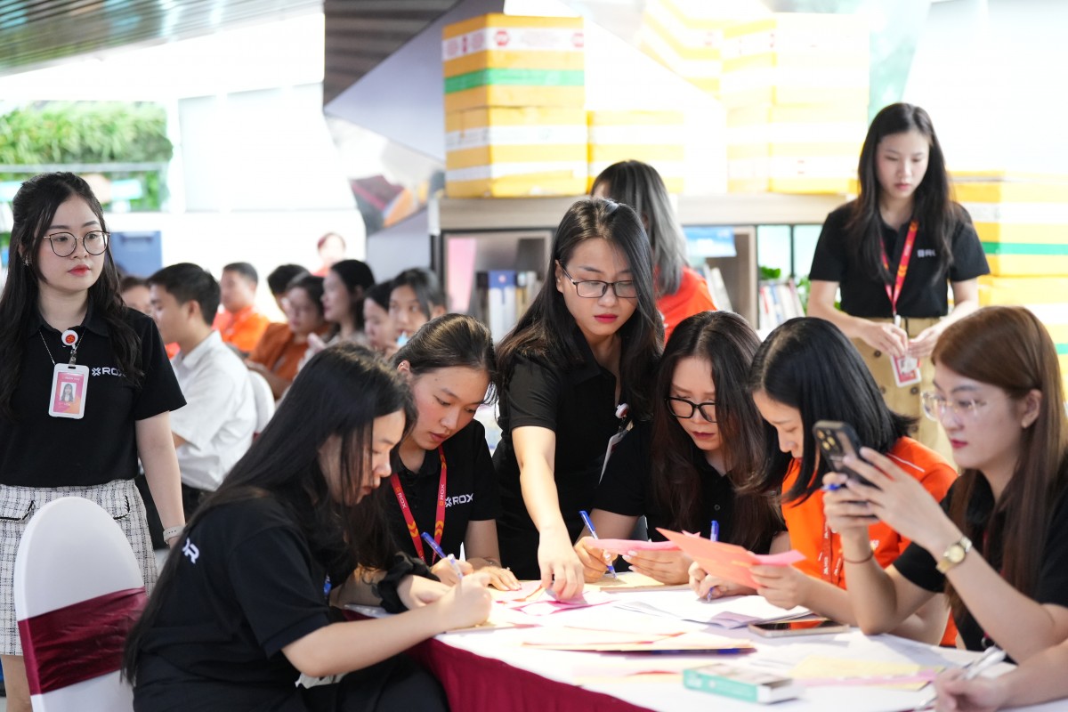 Cán bộ nhân viên ROX Group chung tay hiến máu, lan tỏa giá trị sống đẹp Cán bộ nhân viên ROX Group chung tay hiến máu, lan tỏa giá trị sống đẹp