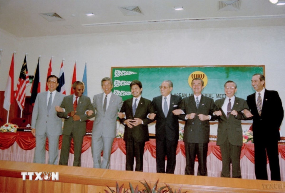 Ngoại giao Việt Nam: 80 năm xây dựng, trưởng thành cùng đất nước