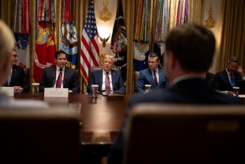 Ông Trump dọa trừng phạt cả Ukraine và Nga nếu hòa đàm không tiến triển