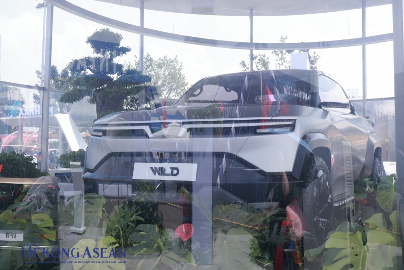 VinFast bàn giao lô xe đặc biệt Lạc Hồng cho Bộ Ngoại giao phục vụ A80