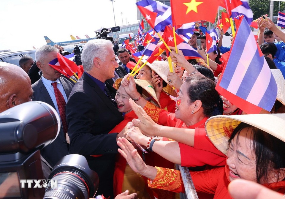 Bí thư thứ nhất, Chủ tịch nước Cuba bắt đầu thăm cấp Nhà nước Việt Nam