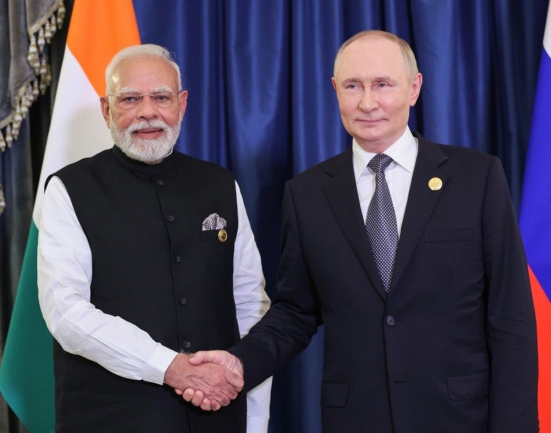 Thủ tướng Ấn Độ Narendra Modi (trái) và Tổng thống Nga Vladimir Putin tại thành phố Thiên Tân (Trung Quốc) ngày 1/9. Ảnh: X/@narendramodi