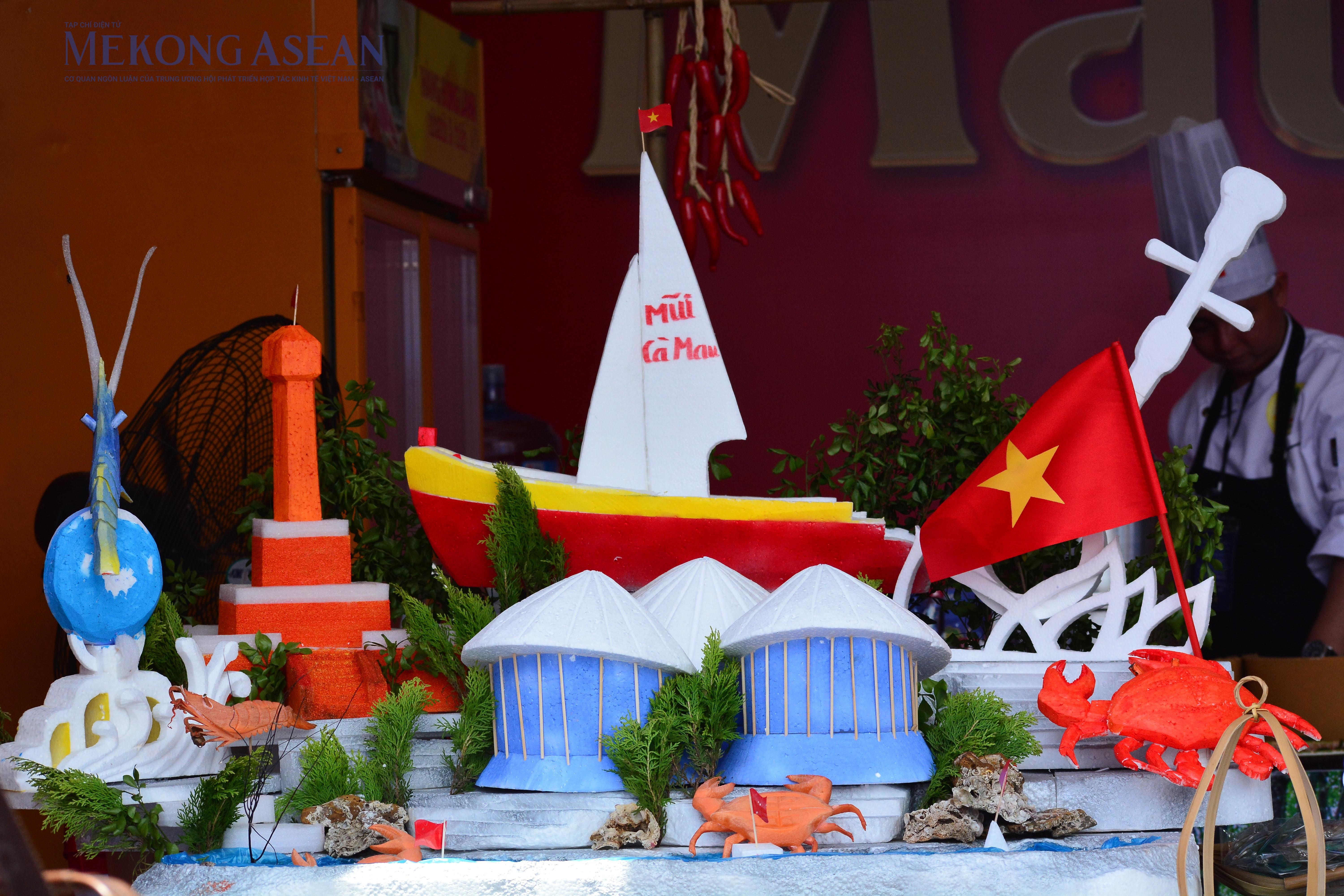 Ngân vang dáng hình sông nước miền Tây tại Triển lãm 80 năm đất nước