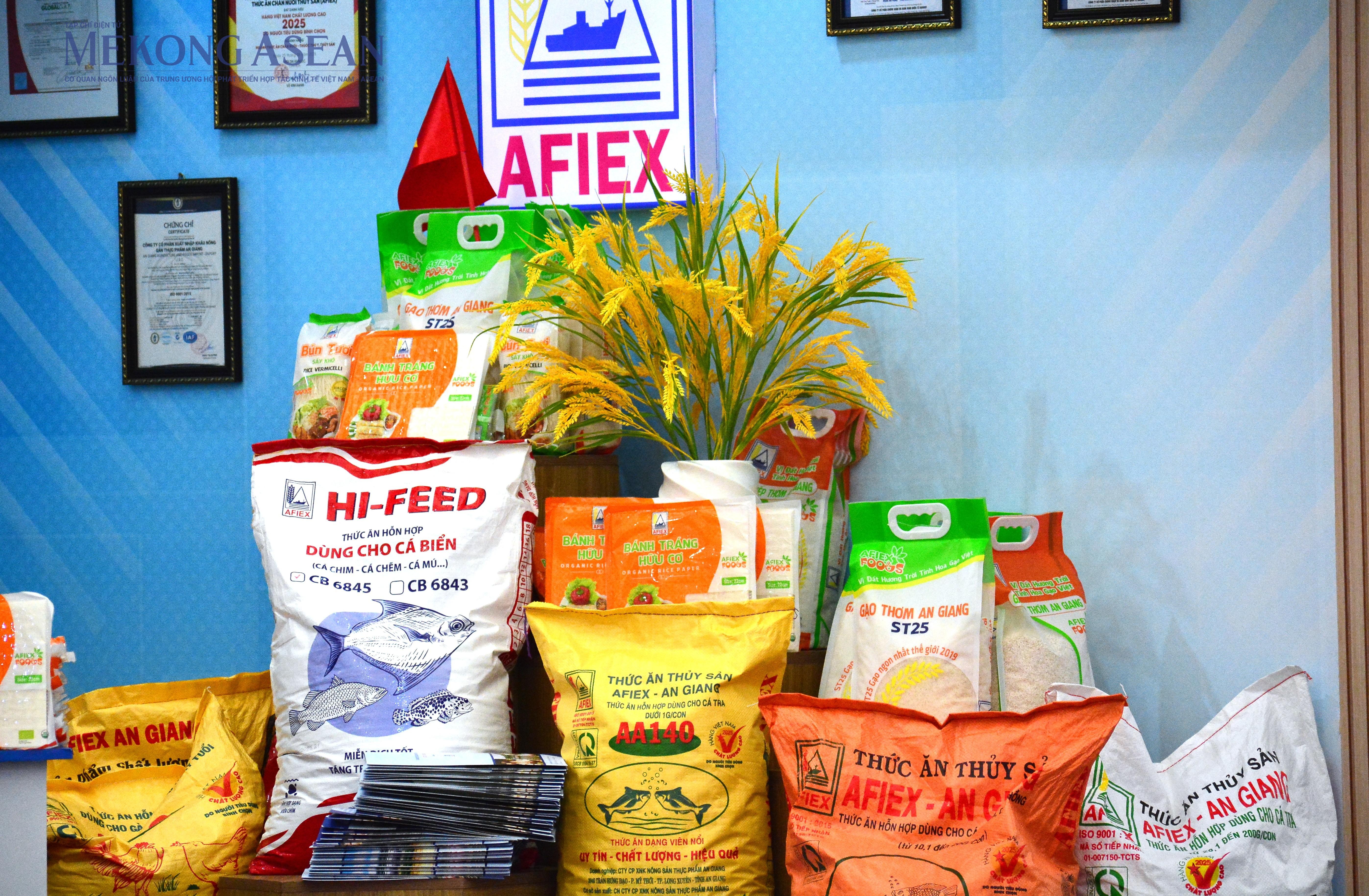 Ngân vang dáng hình sông nước miền Tây tại Triển lãm 80 năm đất nước