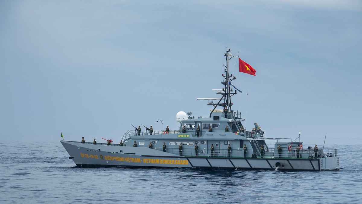 biên đội tàu SPA 4207 của Bộ đội Biên phòng. Đây là loại tàu tuần tra cao tốc được thiết kế cho các nhiệm vụ tuần tra, bảo vệ bờ biển, tìm kiếm cứu nạn và an toàn hàng hải.