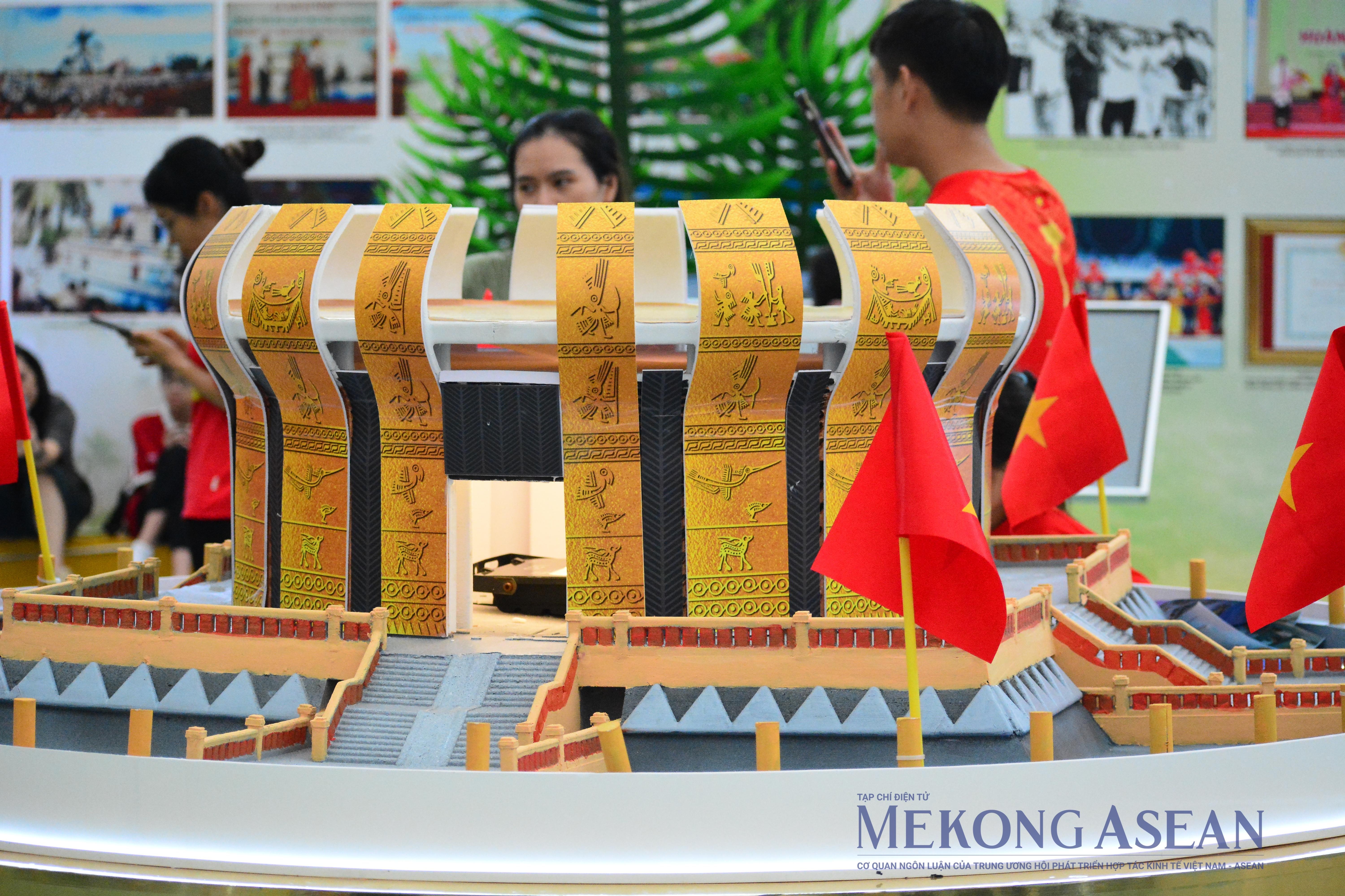 Ngân vang dáng hình sông nước miền Tây tại Triển lãm 80 năm đất nước