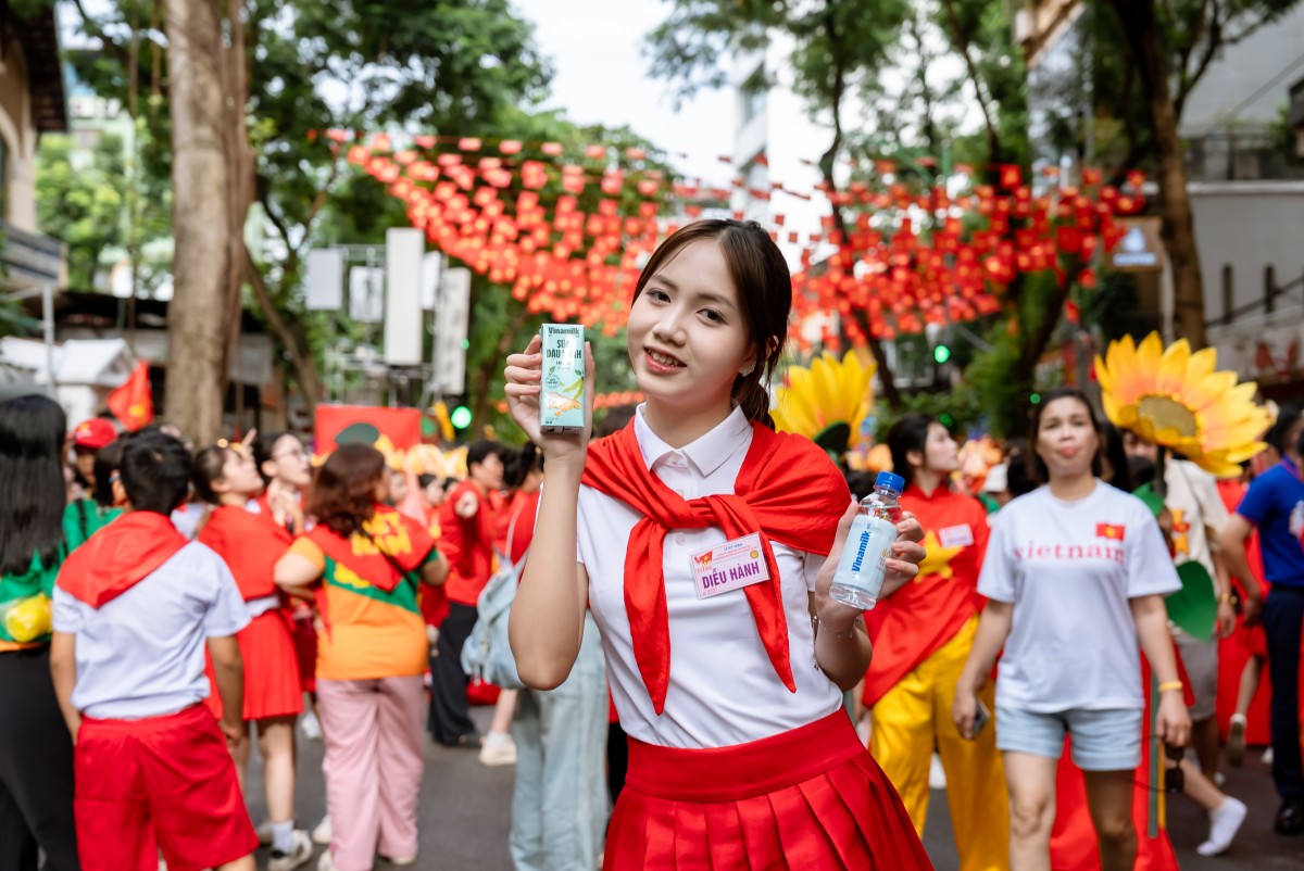 Vinamilk hòa nhịp cùng triệu trái tim mừng 80 năm Quốc khánh