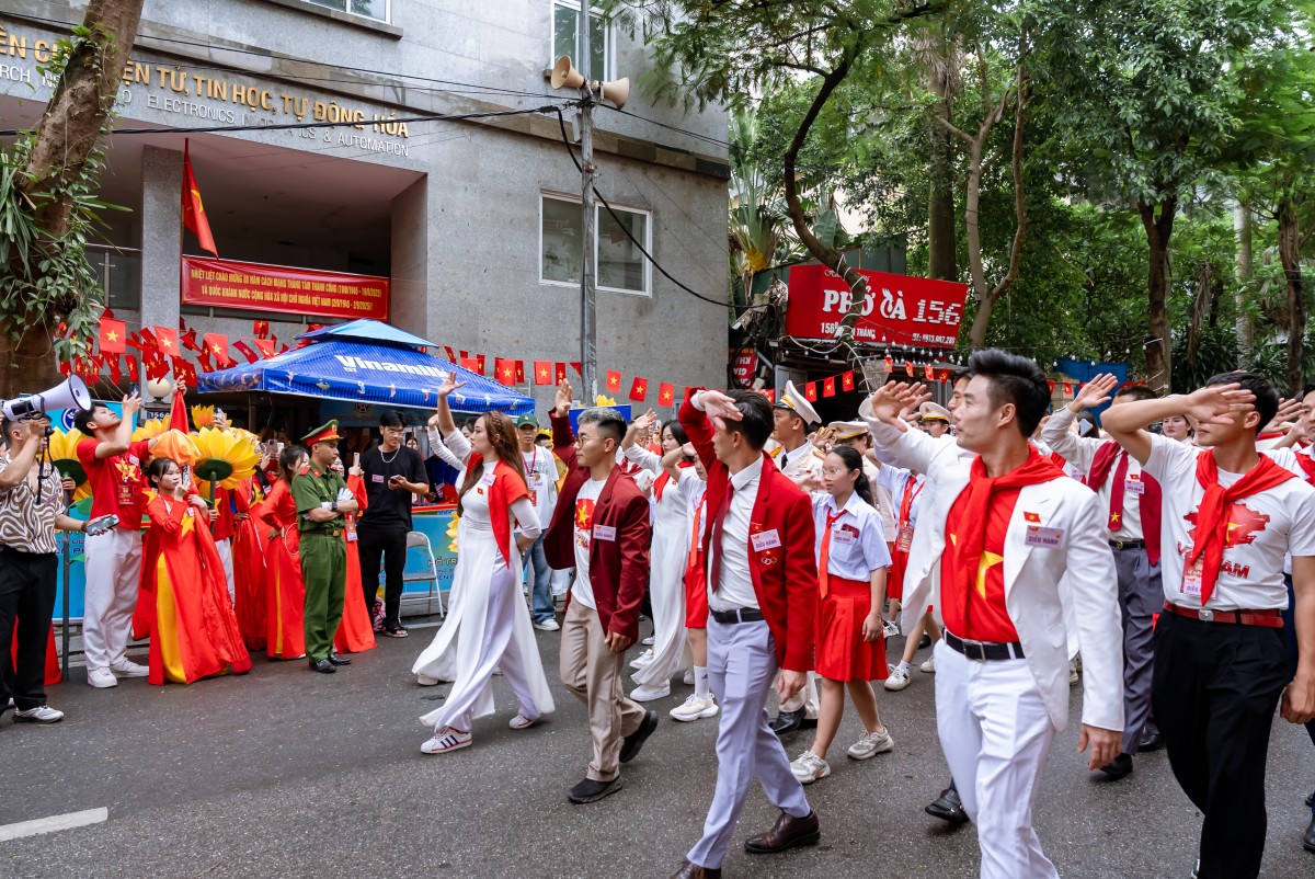 Vinamilk hòa nhịp cùng triệu trái tim mừng 80 năm Quốc khánh