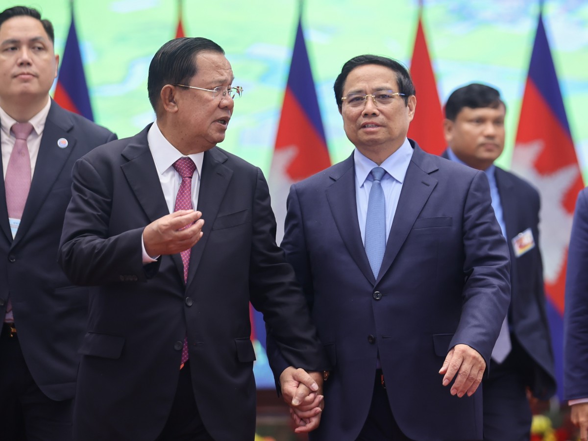 Thủ tướng Phạm Minh Chính hội kiến Chủ tịch Thượng viện Campuchia Hun Sen