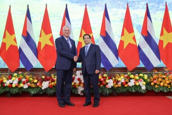 Việt Nam sẽ tiếp tục hỗ trợ Cuba một cách thiết thực