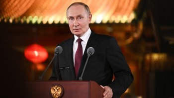 Tổng thống Putin tuyên bố sẵn sàng gặp ông Zelensky tại Moscow