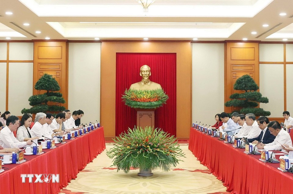 'Thúc đẩy xây dựng chính quyền liêm chính, kiến tạo phát triển, phục vụ nhân dân'