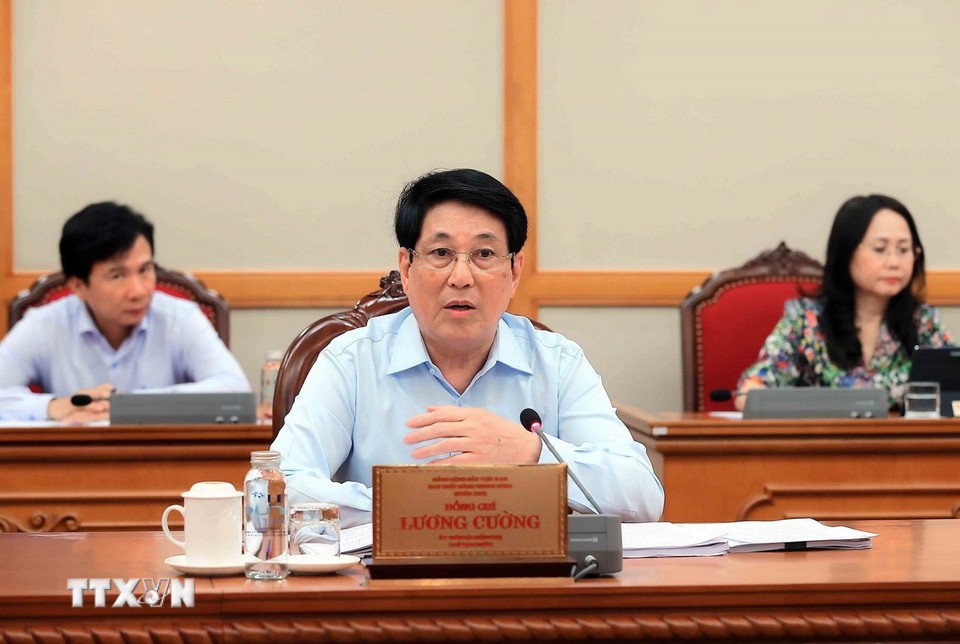 Chủ tịch nước Lương Cường chủ trì buổi làm việc. Ảnh: TTXVN.