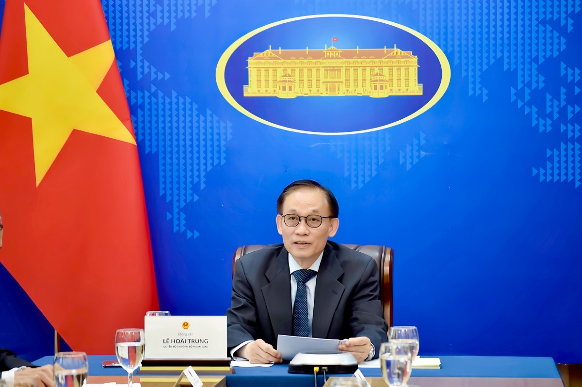 Việt Nam luôn dành ưu tiên cao nhất trong quan hệ hợp tác với Lào