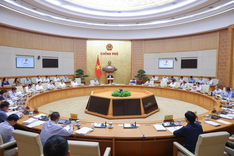 Chính phủ chỉ đạo bình ổn thị trường vàng, tái cơ cấu hệ thống ngân hàng