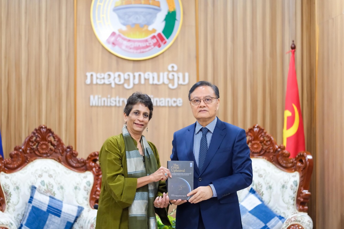 Bà Kanni Wignaraja và Bộ trưởng Tài chính Lào Santiphab Phomvihane ngày 10/9. Ảnh: X/@kanniwignaraja