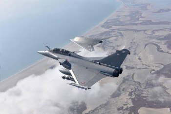 Pháp triển khai máy bay chiến đấu Rafale tới Ba Lan