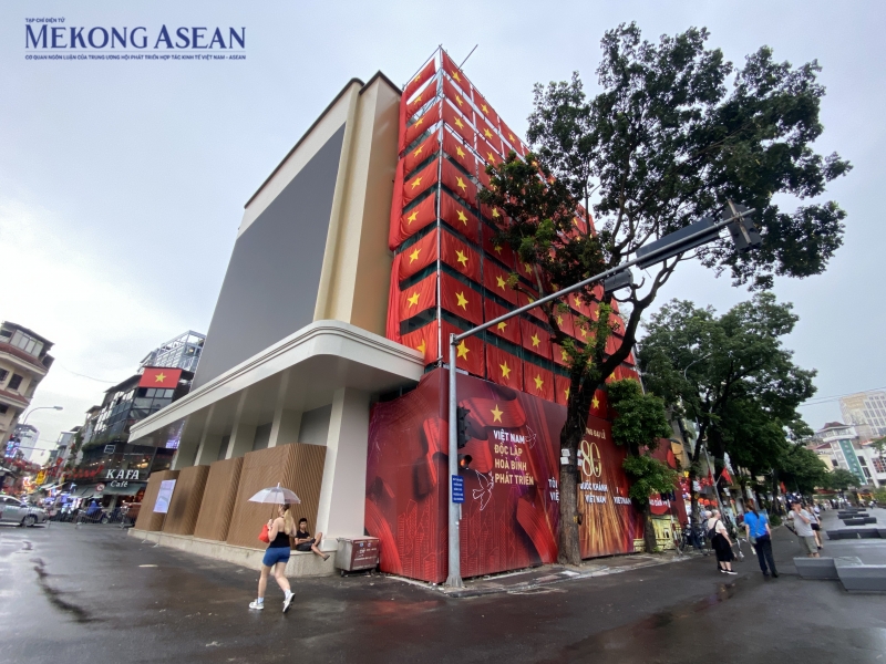 Diện mạo khoáng đạt của quảng trường Đông Kinh Nghĩa Thục sau cải tạo