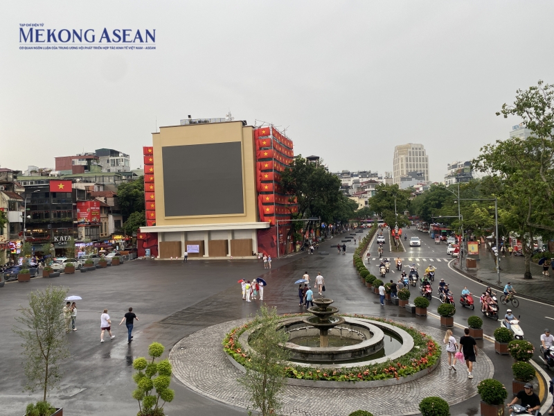 Diện mạo khoáng đạt của quảng trường Đông Kinh Nghĩa Thục sau cải tạo