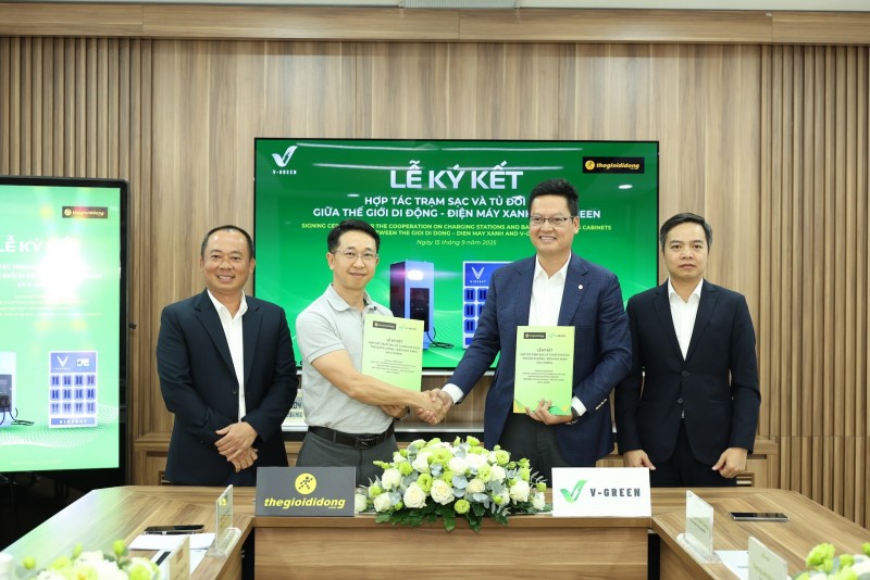 V-Green bắt tay Thế Giới Di Động triển khai trạm sạc xe điện VinFast