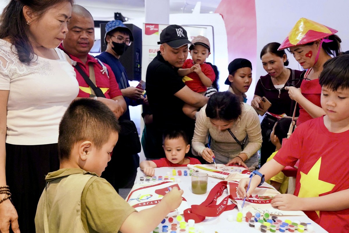 Vietjet khẳng định bản lĩnh hàng không thế hệ mới tại Triển lãm 80 năm