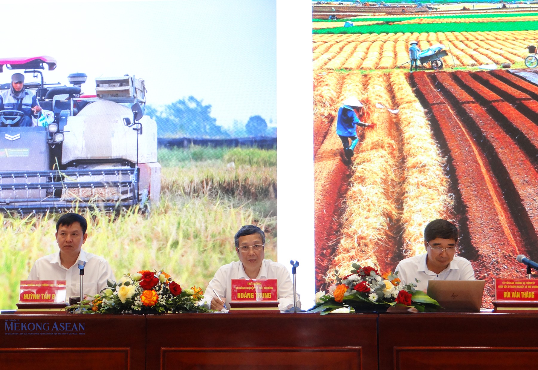 Thứ trưởng Bộ Nông nghiệp và Môi trường Hoàng Trung, Cục trưởng Cục Trồng trọt và Bảo vệ thực vật Huỳnh Tấn Đạt, Giám đốc Sở Nông nghiệp và Môi trường thành phố Hải Phòng Bùi Văn Thăng chủ trì hội nghị.