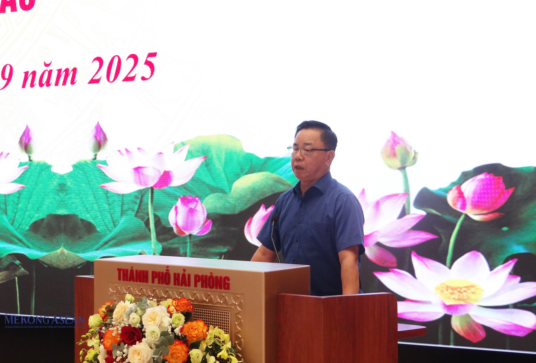 Đại diện doanh nghiệp phát biểu tại hội nghị.