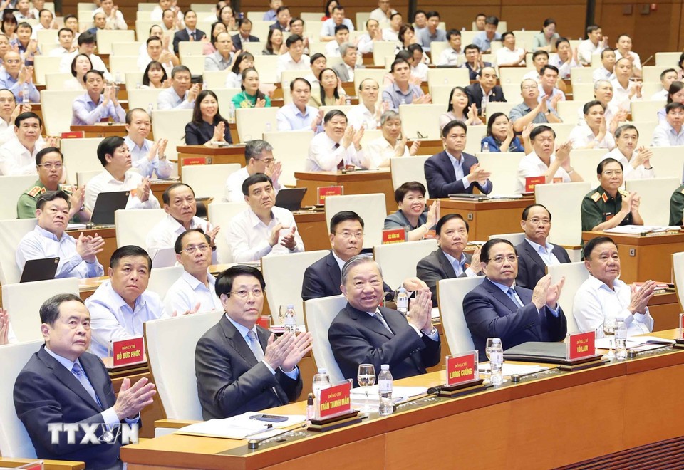 Các lãnh đạo chủ chốt  Hội nghị toàn quốc (trực tiếp kết hợp trực tuyến) quán triệt, triển khai thực hiện 4 Nghị quyết của Bộ Chính trị 