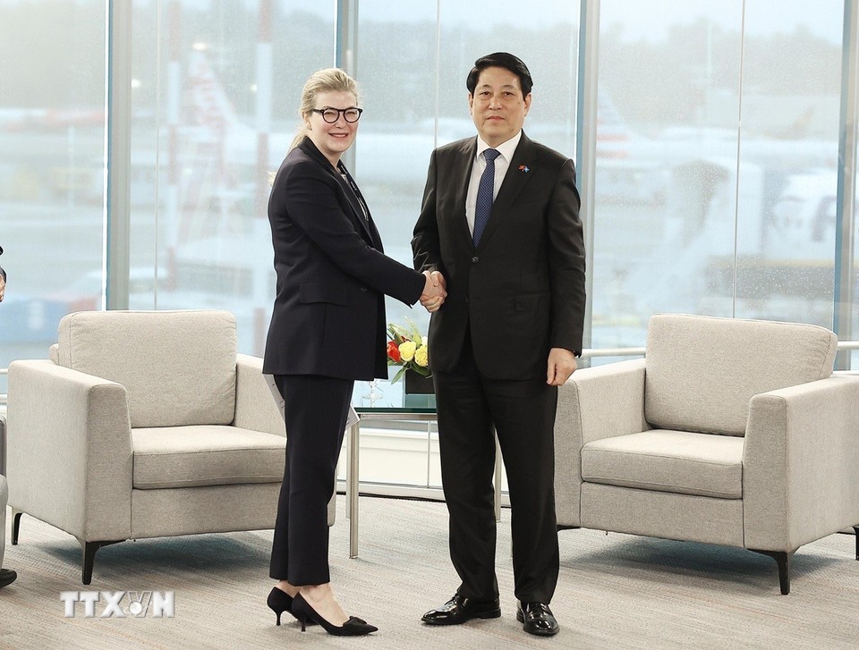 Chủ tịch nước Lương Cường tiếp bà Stephanie Pope, Chủ tịch kiêm Giám đốc điều hành của Boeing Commercial Airplanes (BCA). Ảnh: TTXVN.