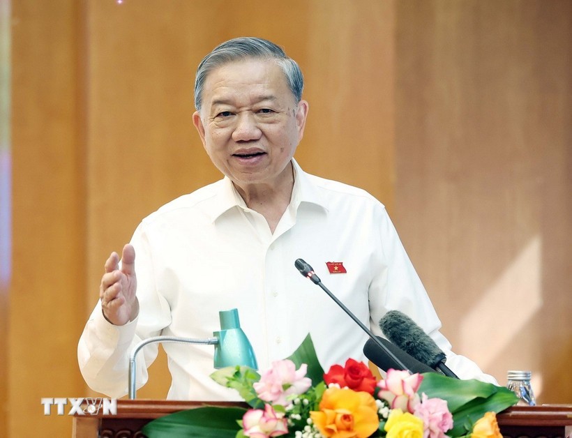 Tổng Bí thư Tô Lâm tại buổi tiếp xúc cử tri tiếp xúc cử tri 11 phường tại Hà Nội. Ảnh: TTXVN.