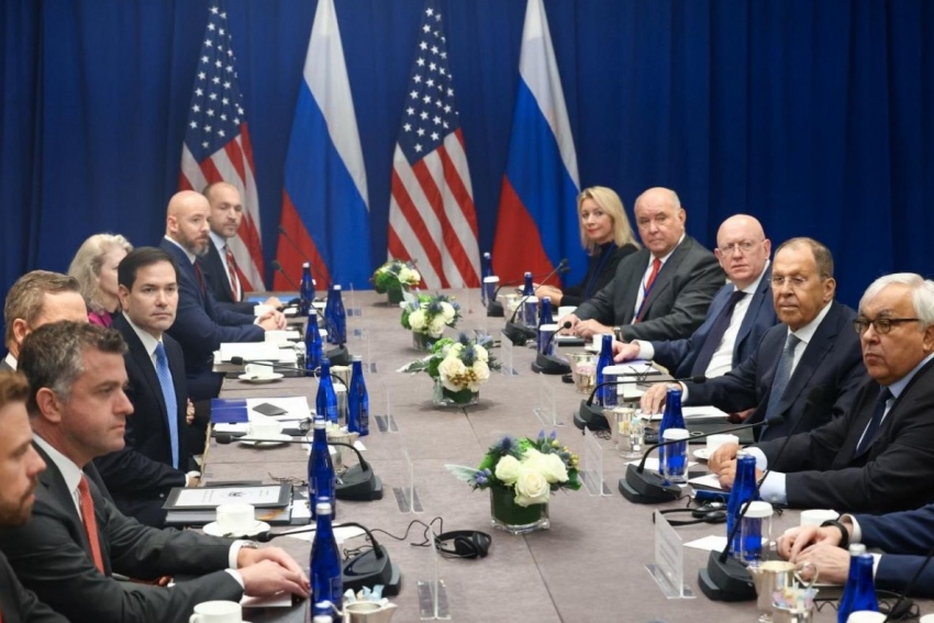 Ngoại trưởng Mỹ và Nga họp kín, thúc đẩy đối thoại về Ukraine