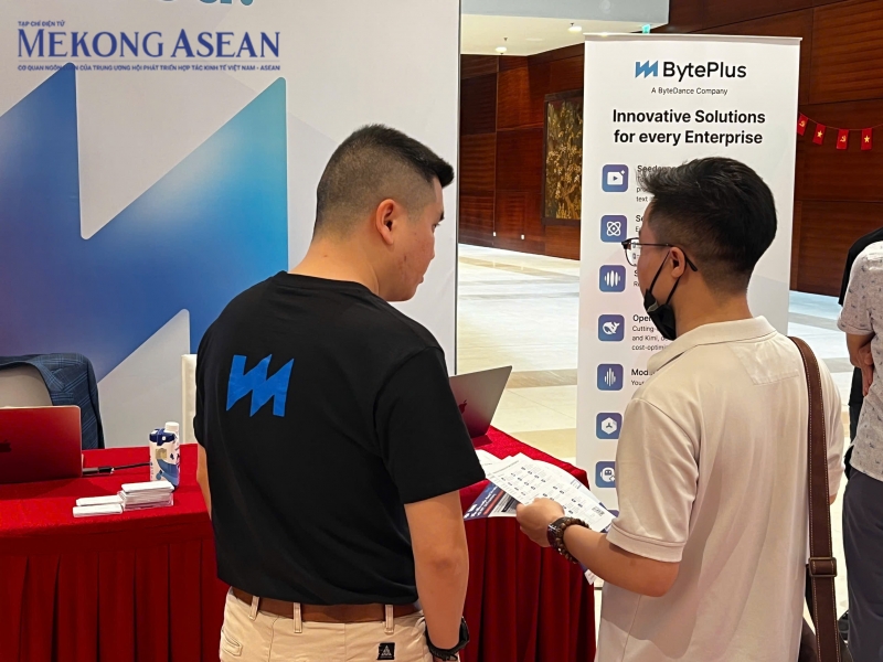 BytePlus cung cấp công nghệ dịch vụ nhưu AI, AR Try-on (thử sản phẩm bằng thực tế tăng cường), cá nhân hóa trải nghiệm, tối ưu, cá nhân hóa video…cho các doanh nghiệp. Ảnh: Hà Anh/Mekong ASEAN.